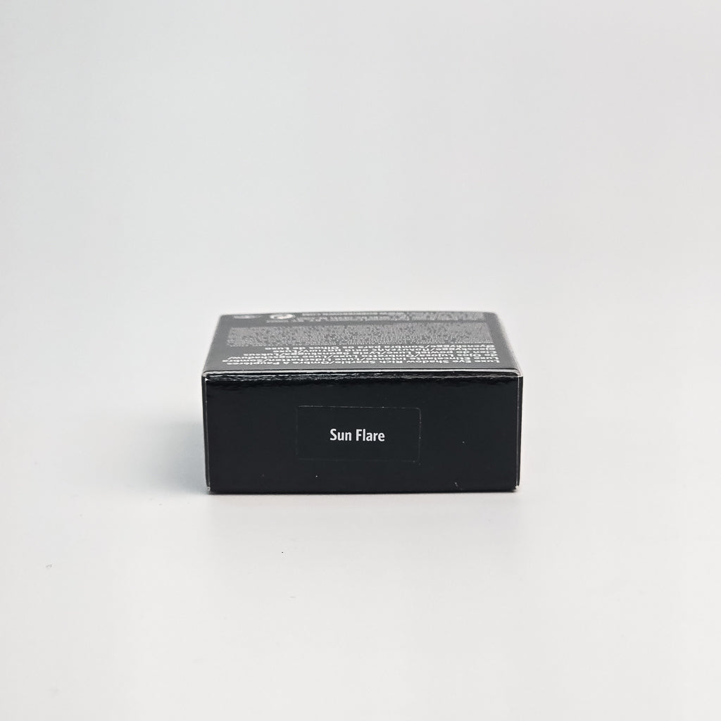 Bobbi Brown Luxe Eye Shadow Sun Flare shade name detail on compact