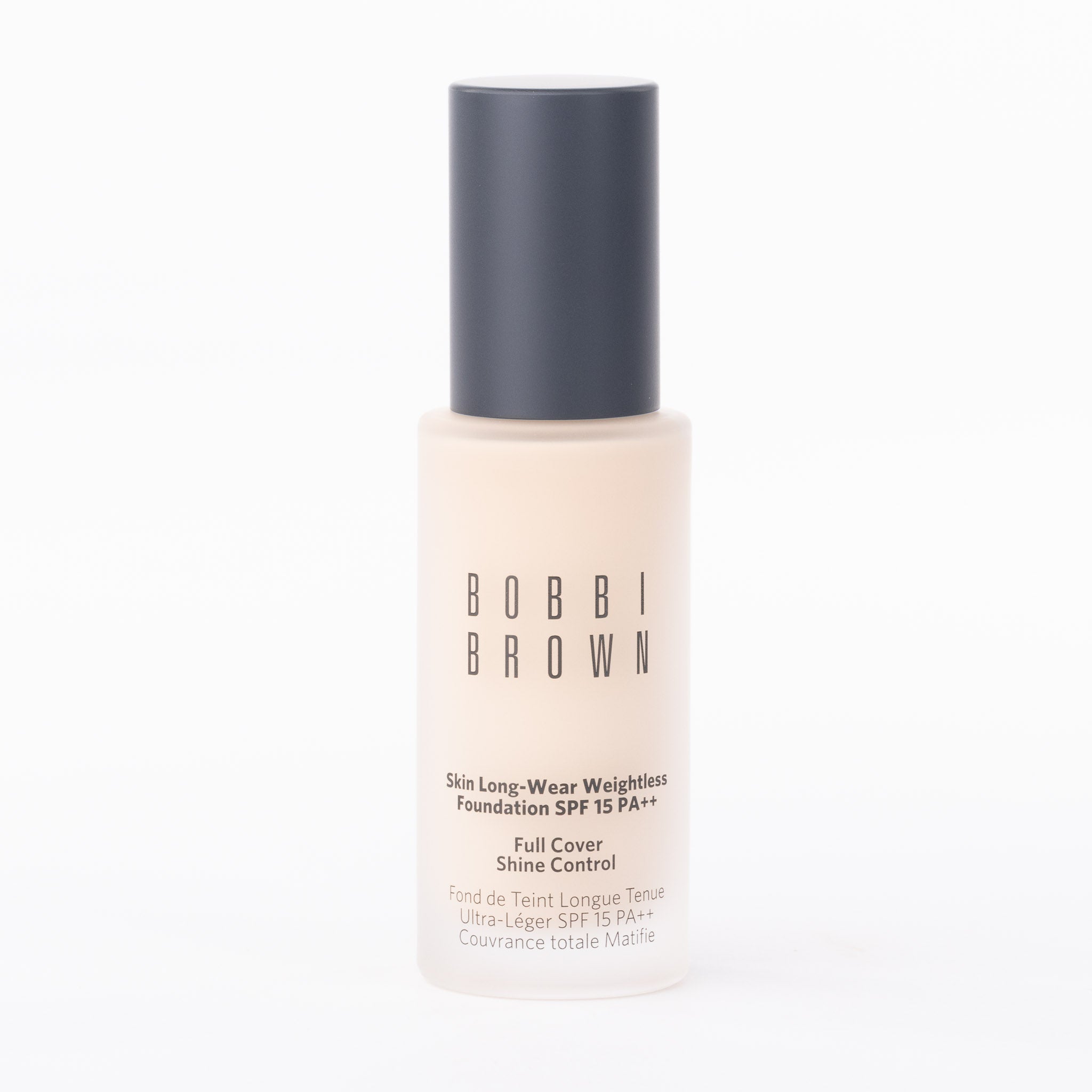 Bobbi Brown Skin Long-Wear Weightless Foundation SPF 15 N-012 Porcelain 30ml bottle on white background