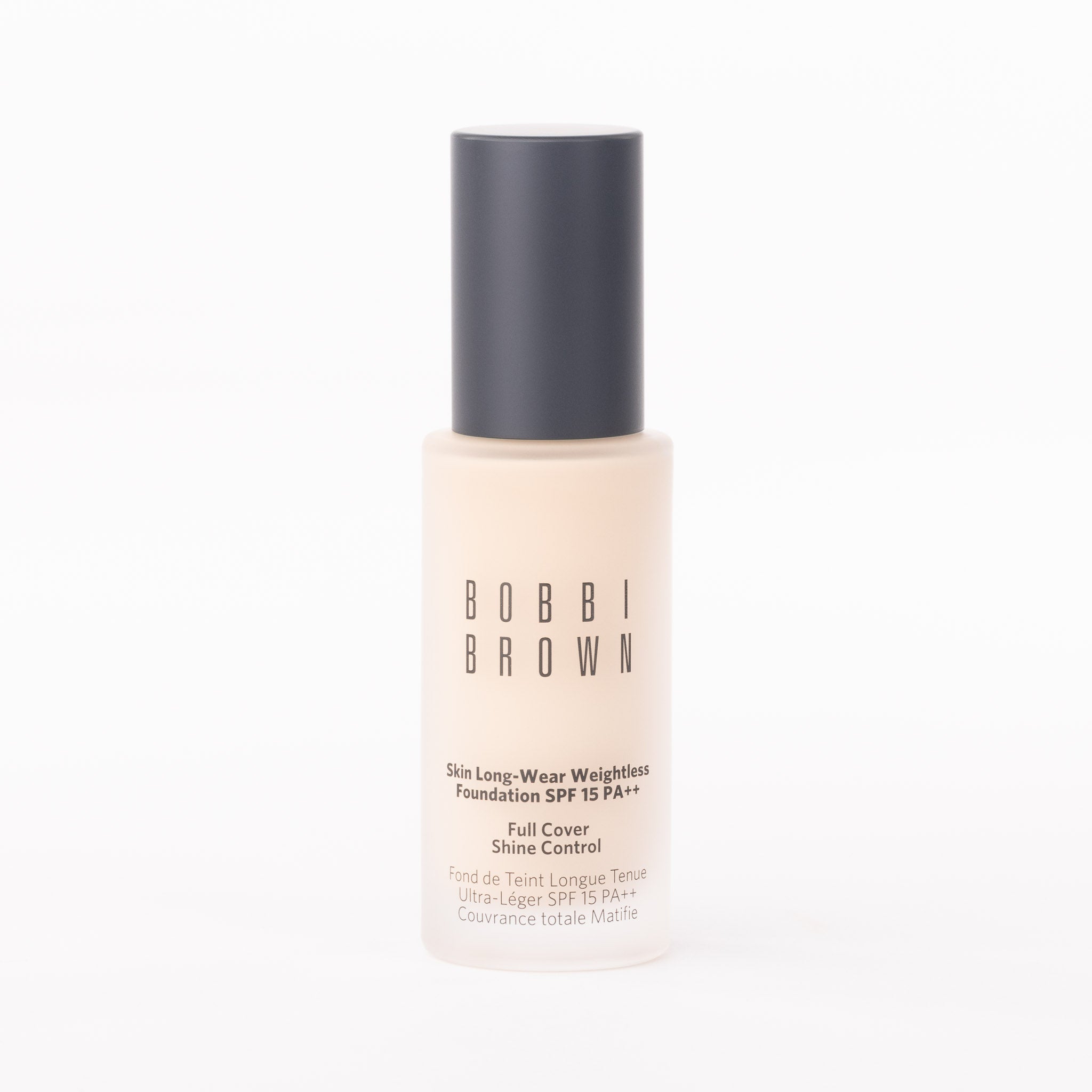 Bobbi Brown Skin Long-Wear Weightless Foundation SPF 15 N-012 Porcelain 30ml bottle, matte finish coverage on clean white background.