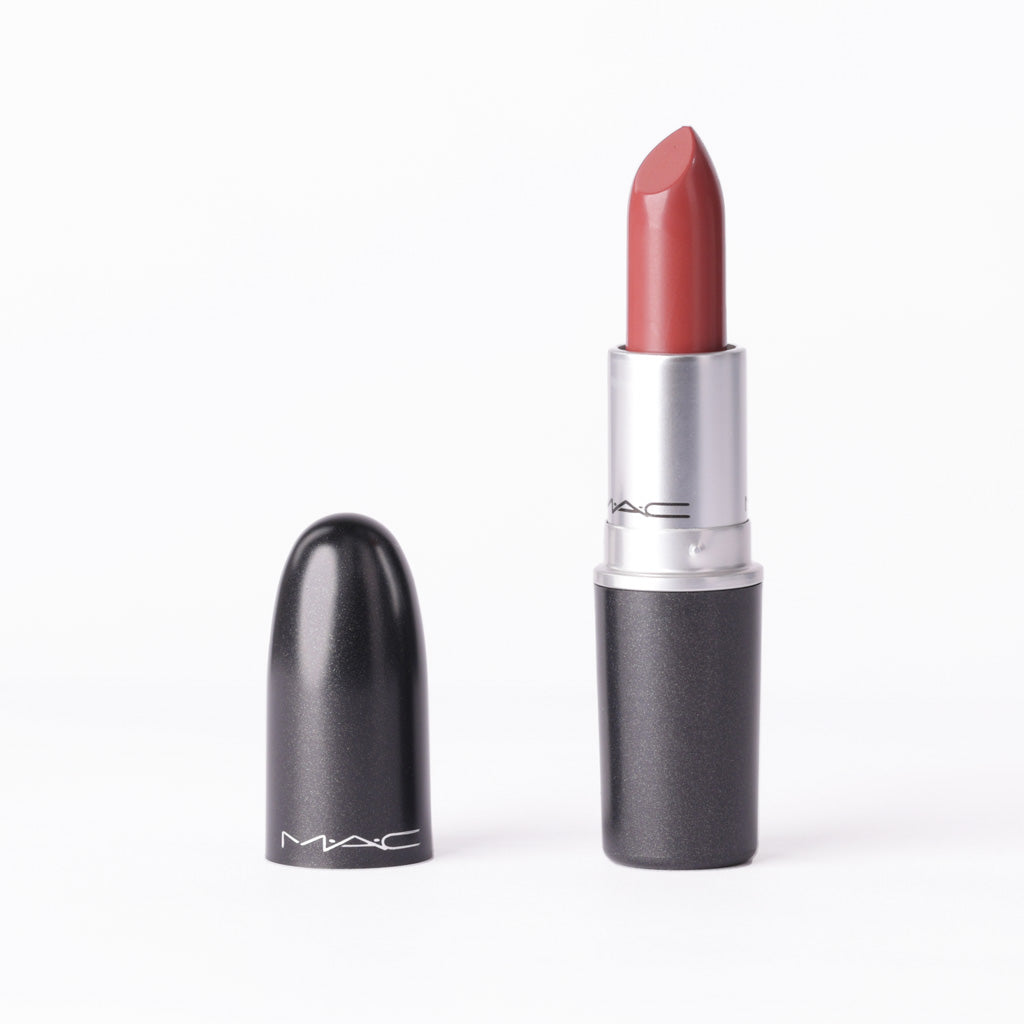 MAC Satin Lipstick in '820 Retro' – Muted Peachy-Brown Red – 3g