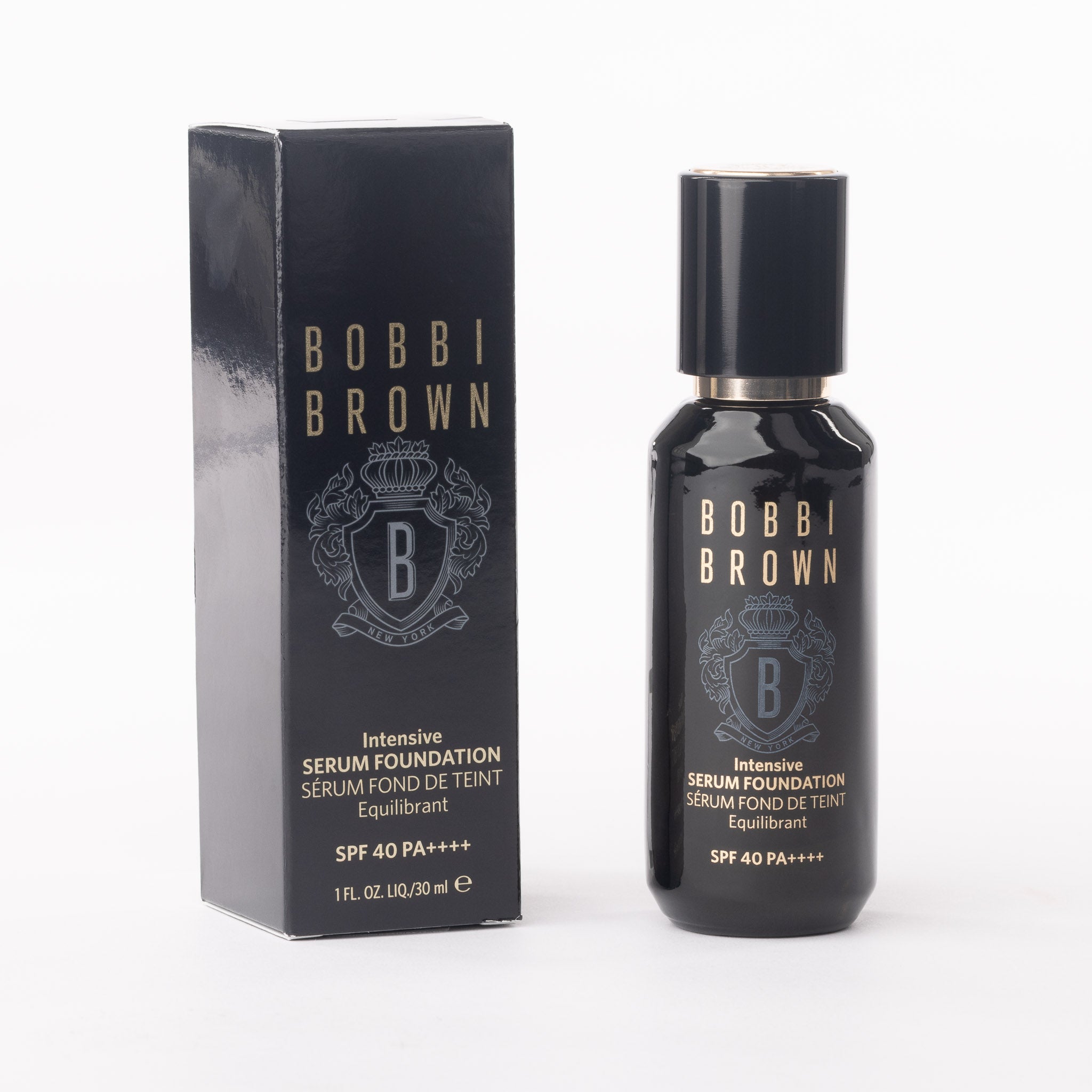 Bobbi Brown Intensive Serum Foundation SPF 40 W-016 Warm Porcelain 30ml bottle and packaging, radiant skincare makeup on clean white background.