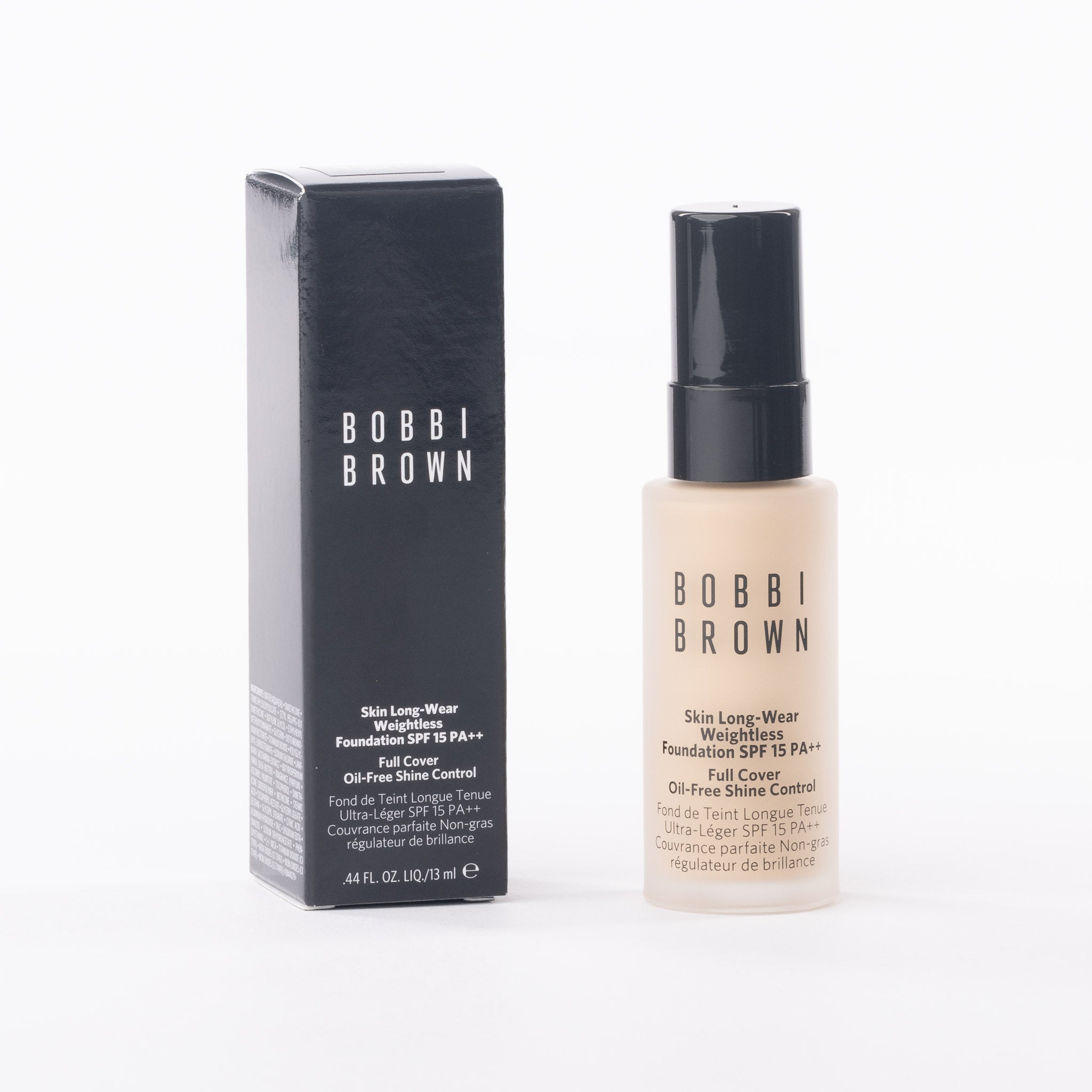 Bobbi Brown Mini Skin Long-Wear Weightless Foundation SPF 15 N-032 Sand 13ml bottle on white background