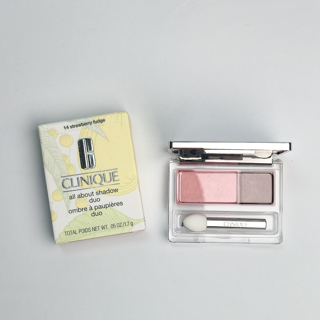 Clinique All About Shadow Duo shimmer eyeshadow palette in Strawberry Fudge shade