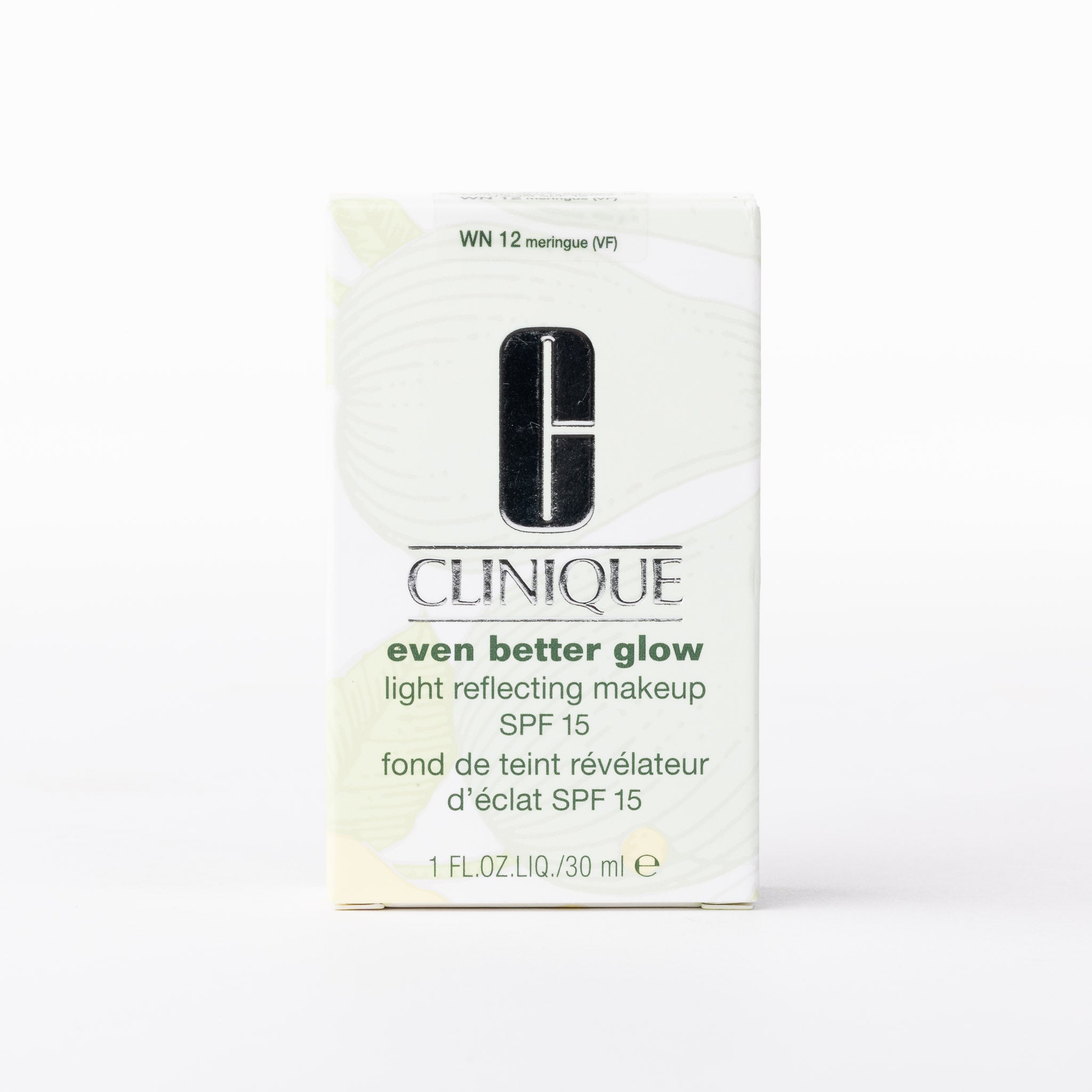 Clinique Even Better Glow Light Reflecting Makeup SPF 15. Shade WN 12 Meringue, 30ml, for a luminous complexion.