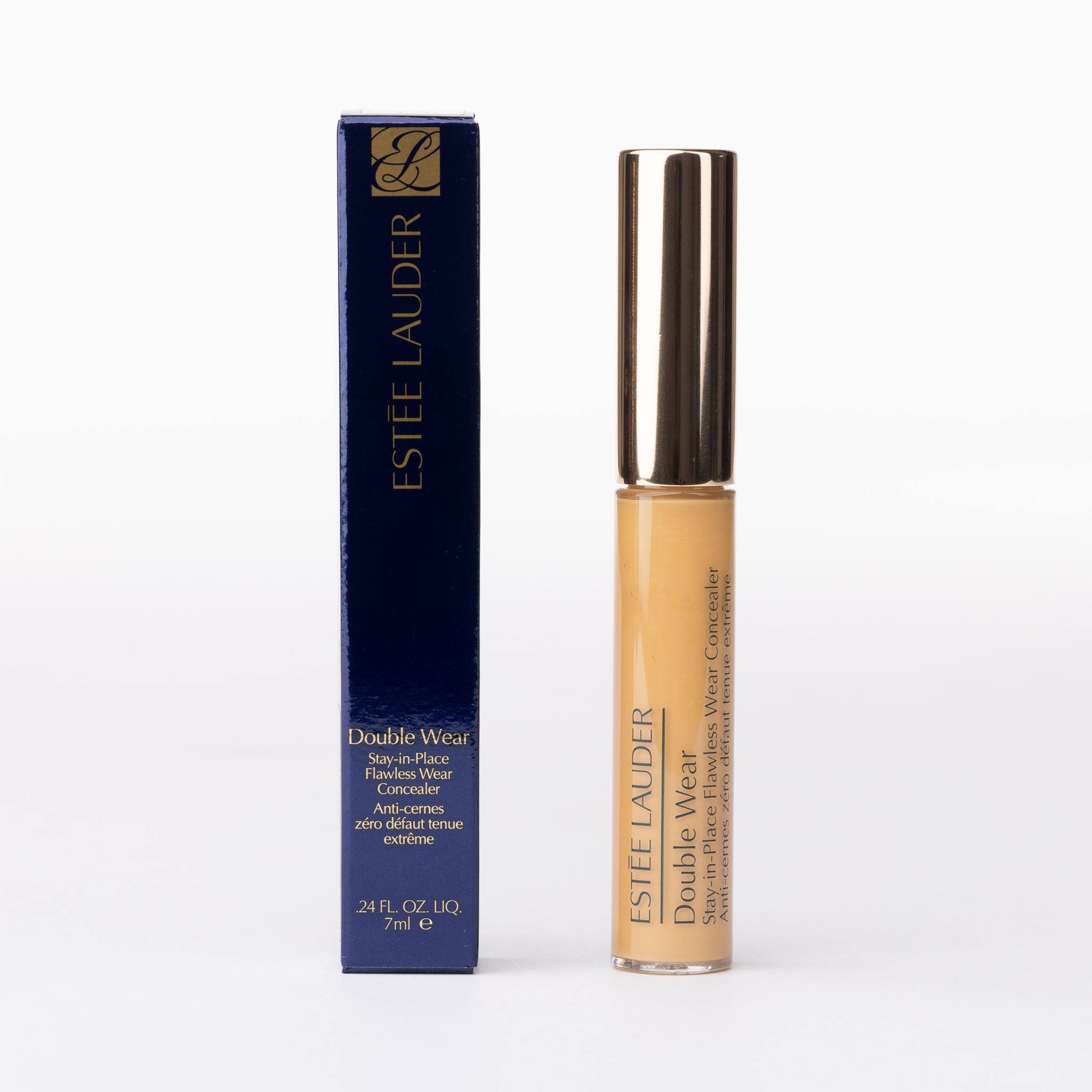 Estée Lauder Double Wear Stay-in-Place Flawless Wear Concealer. Navy box & gold-capped tube, medium beige shade.