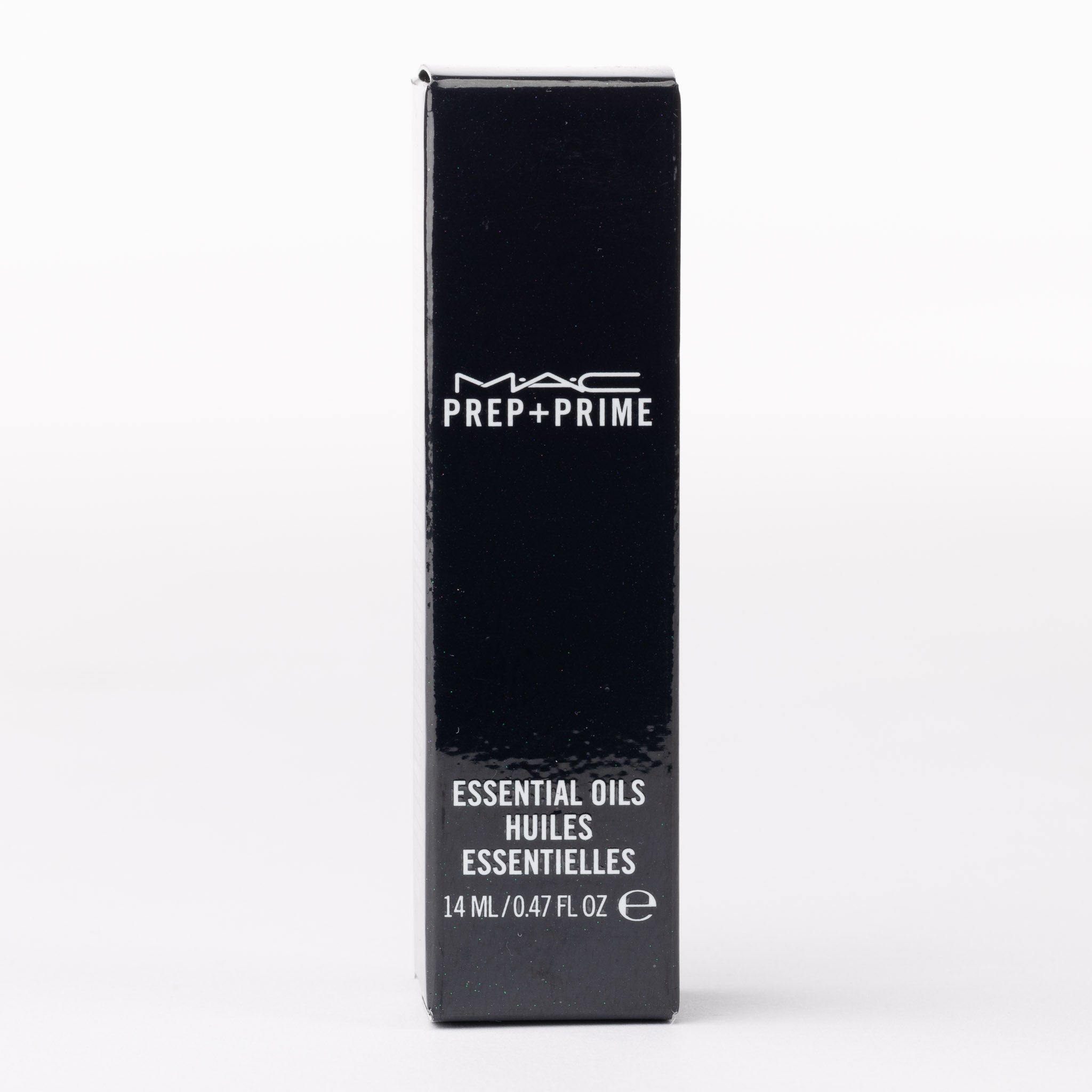MAC Prep + Prime Essential Oils 14ml in sleek black box. Hydrating face oil for flawless make-up prep.