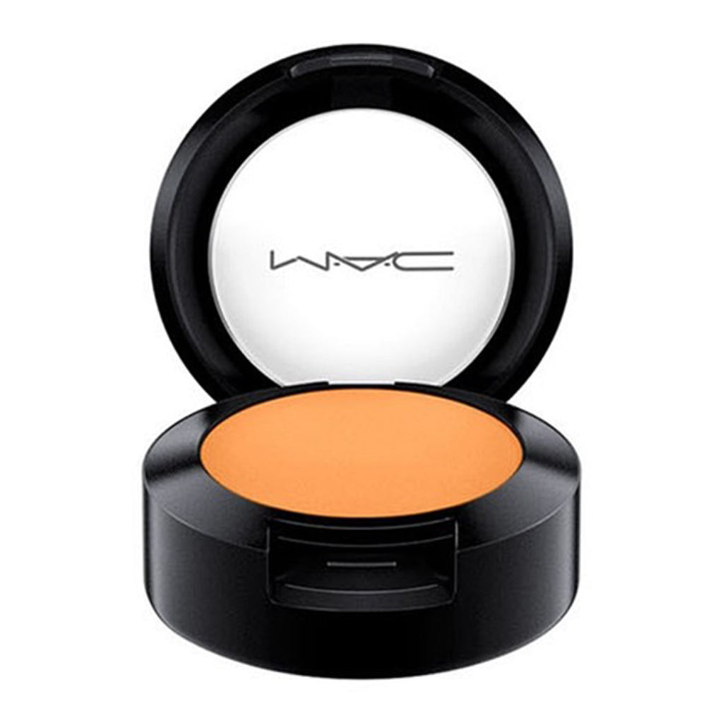 MAC Studio Finish Concealer SPF 35 in shade NC40, 7g compact opened to show product inside.