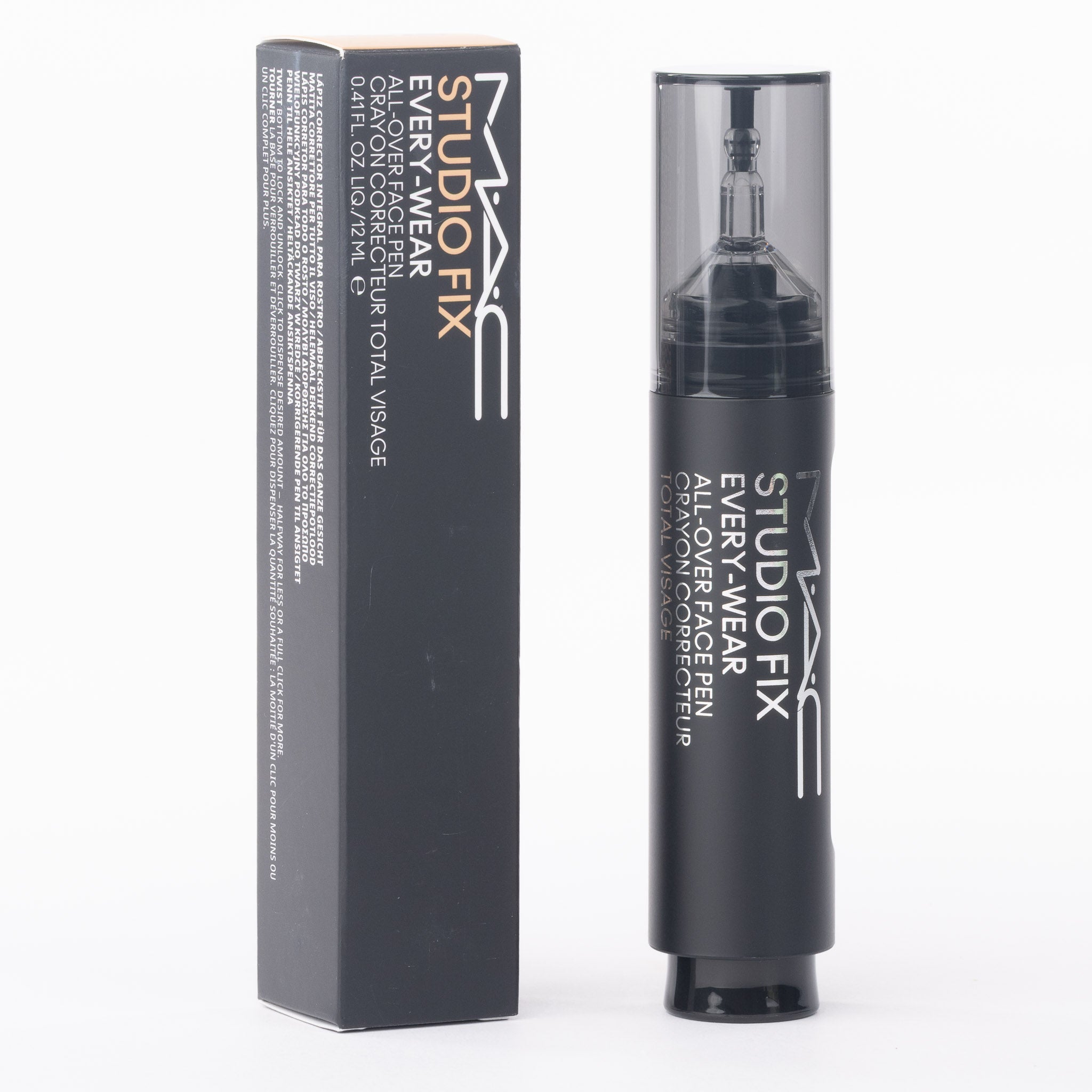 MAC Studio Fix Every-Wear Face Pen NC20 click-pen applicator close-up showing twist-lock mechanism