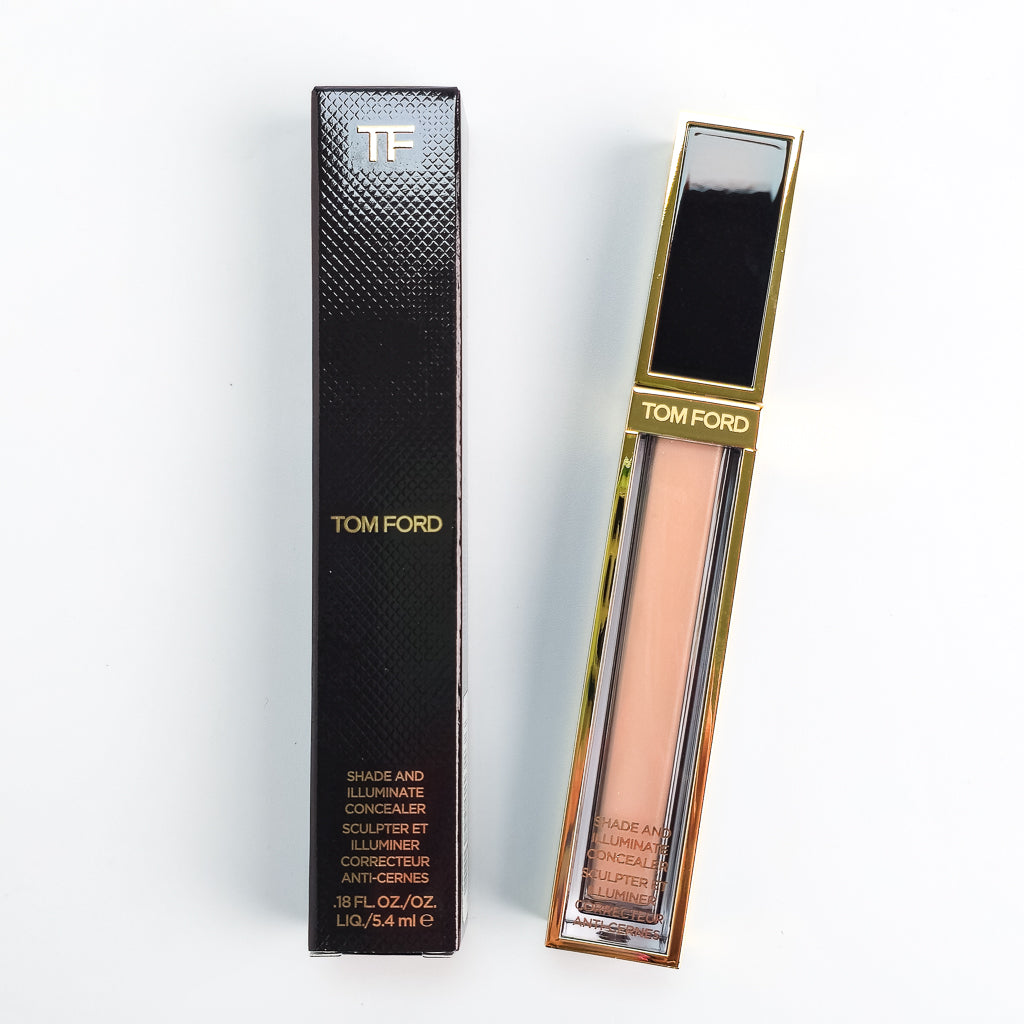 Tom Ford Shade And Illuminate Concealer in shade 0W0 Shell for fair complexions